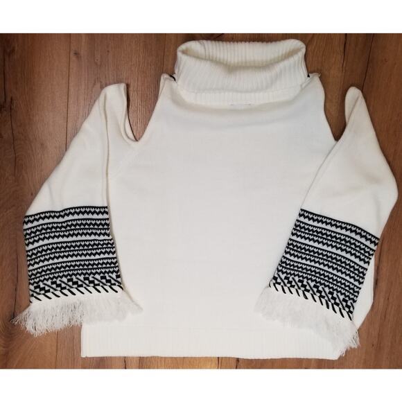 NWOT's -VENUS Cold Shoulder White Ribbed Knit Turtle Neck Black Trim; Size 2X - Picture 7 of 11